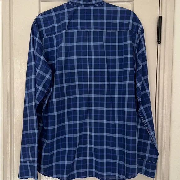 Frank & Eileen “Paul” Style Navy and Light Blue Checkered Shirt Medium - Picture 7 of 7